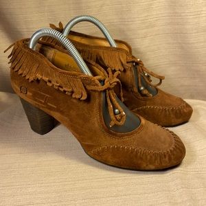 Born NWOT leather moccasins stacked heel Tie up